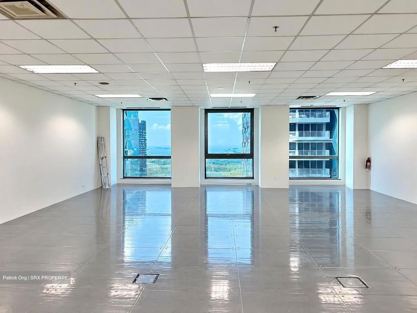 Oue Downtown (D1), Office #633275471